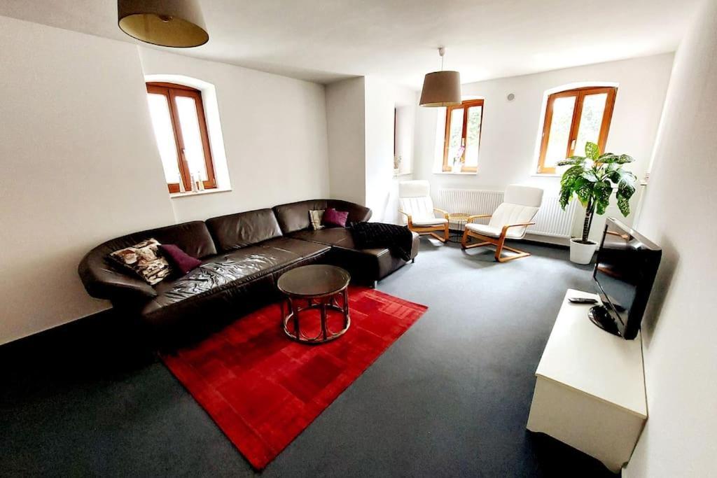 Zentrale Ferienwohnung - Direkt Am See Und Schloss Schwerin  Extérieur photo